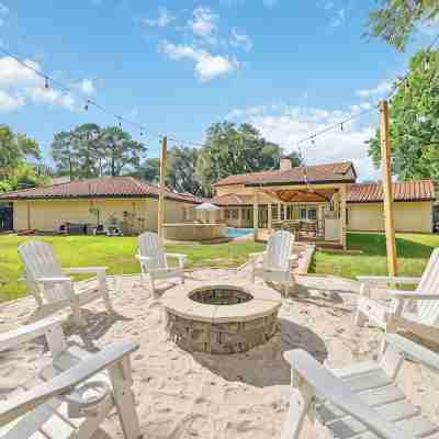 Katy Oasis with Huge Patio, Pool & Game Room Hotel Exterior