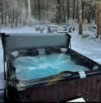 The Catskill Getaway • Near Bethel Woods & Hiking & HOT TUB - Wi-Fi