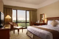 Aryaduta Lippo Village - parcheggio