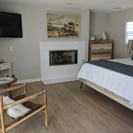 San Clemente Great Downtown and Beach Access