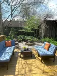 Blue Dream in Yellow Springs: hot tub, sauna, fireplace. Near downtown.