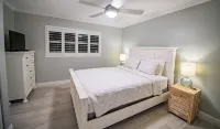 Seven Mile Beachfront Condo at Discovery Point - 4-Star