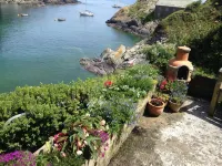 Stunning house right by the sea, spectacular far reaching sea views in Polperro - Ocean View
