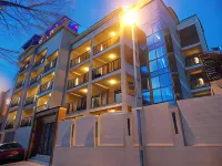 Apartments and Rooms Grand Palazzo Hôtels à : Budva