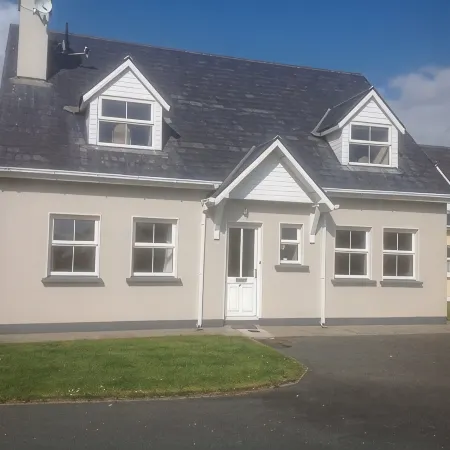 Cosy cottage near village beach Links and Hogs Head Golf Courses