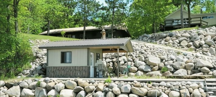 Affordable cabin on Pokegama with 50” smart TV Hotels in Itasca County