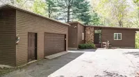 The Treehouse - 3-Star