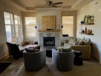 Luxury Townhouse with HD 4k Projector Home Theater