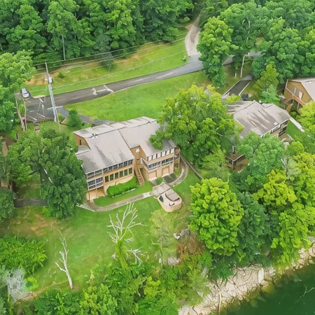 Welcome to Family Lake Time – Your Waterfront Condo!
