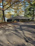 Remodeled pet friendly private home with a/c and wifi - 3-Star