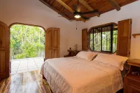 Casa Muy Facil Where Everything is Very Easy