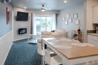 Downtown Salem Oregon Loft Apartment 227 w/ Decks and Parking - 3 ดาว