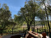Beautiful Rustic Cabin and Bunkhouse on the Rogue River - 3-Star