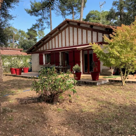 Maison Dans Residence Calme Avec Piscines Pres VIE Animee