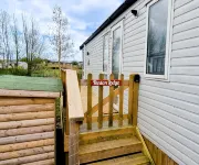 Luxury Lakeside Lodge - Fishing Lake - Pet Friendly - 5 Miles From Flamingo Land