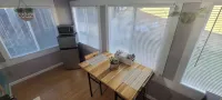 Cozy Guesthouse/Garden Hideaway Retreat, Private Entrance, Safe and Quiet Area