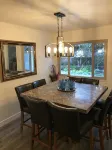 Spacious remodeled House off Main Street - พร้อมWifi