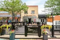 NEW!! Modern 2 Bed/2BA House - walkable to Olde Town!