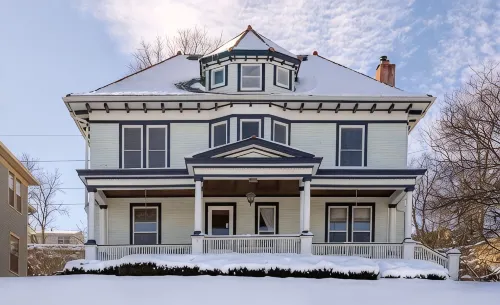 Dubuque's Front Porch~Historic Charmer~Walk Downtn