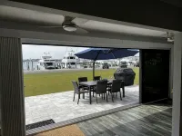 Waterfront, Boats, Sunsets, Memories - Villas