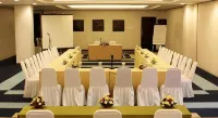 Grand Pacific Hotel - Business