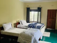 Royal South Luangwa Safaris Lodge Hotels in Mambwe