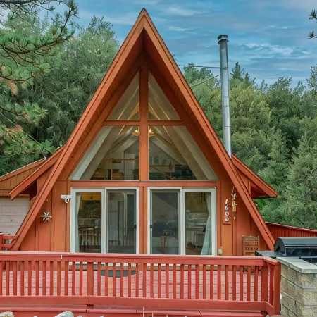 Forest Dream Retreat: A-Frame Cabin/Hot Tub/Games