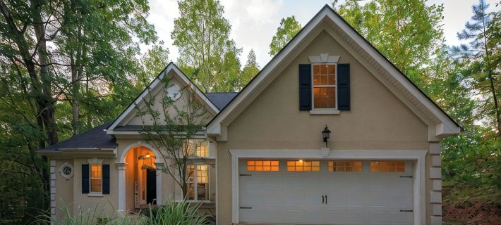 Lake Lanier Retreat, Dock, Firepit, Home Theater,HotTub Hotels in Hall County