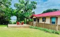 Lake View & 樹屋氛圍木屋配有2個室外露台!