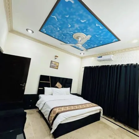 Bnb Royal Galaxy Family Hotel