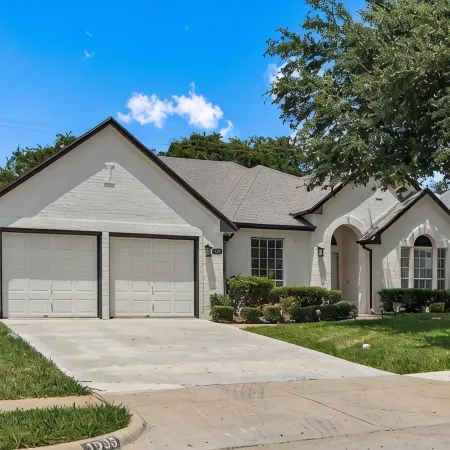 Fully Remodeled 3 bedroom 2 Bath Home