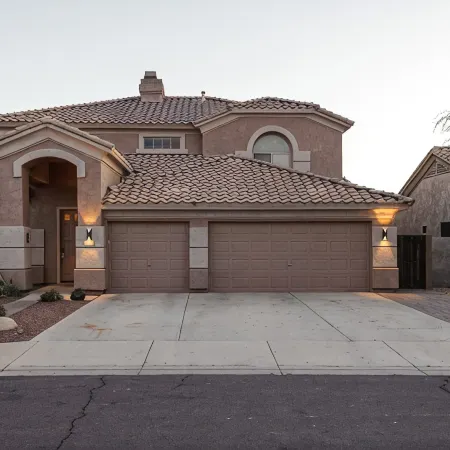 Modern Luxury! Only 10 min. to AZ Athletic Grounds & A+ Dining/Shopping!