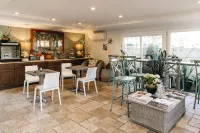 Laguna Cove Hotel