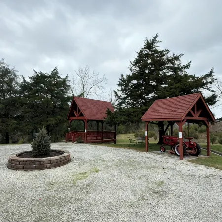 3-bedroom cabin just 30 minutes from The Outlet Shoppes of the Bluegrass