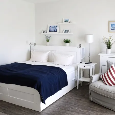 Newly renovated, close to the beach, sunny, south-facing balcony, WLAN