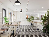 The Metcalfe by Gray Collection - Breakfast