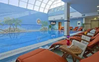 Ayla Hotel - Pools