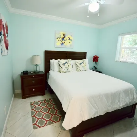 Stay Near Deerfield Beach Pier, Enjoy Our Cozy 1-bedroom Apartment