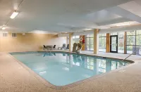Lutsen Ski-In/Ski-Out Townhome w/Pool and Hot Tub Access! - Pools