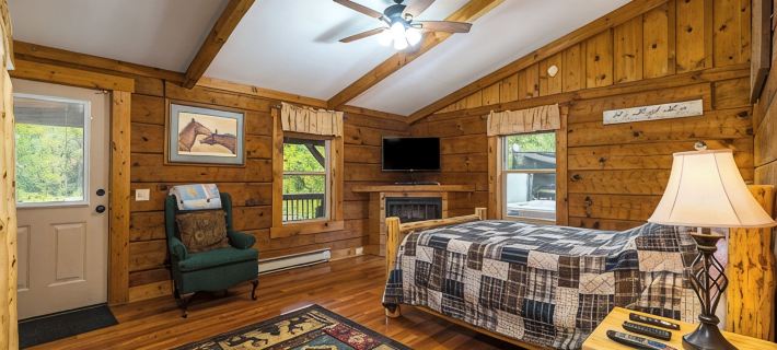 Mountain Log Home LURAY Hot Tub 4 Fireplaces Near Shenandoah National Park Hoteles en Condado de Page