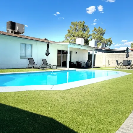 A Getaway Home with a pool table, table tennis & a Pool.