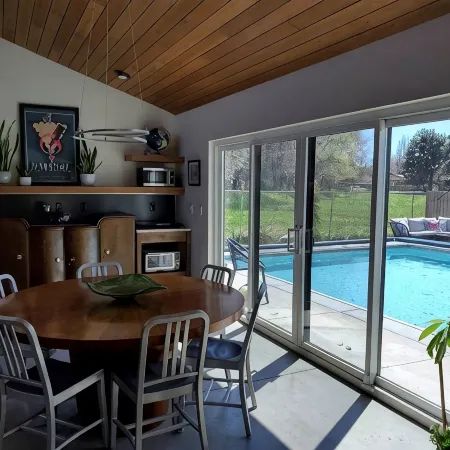 Modern Oasis with pool, close to downtown and airport