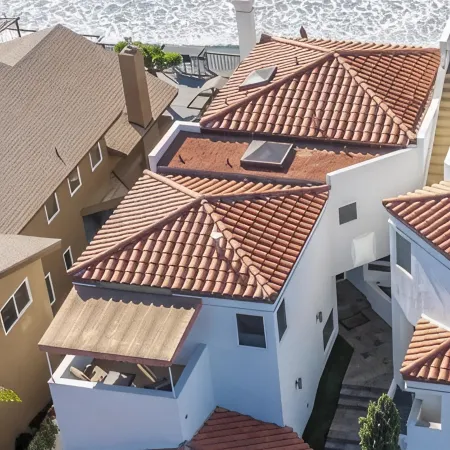 Oceanfront! 3 Distinct Suites! Jacuzzi & BBQ!
