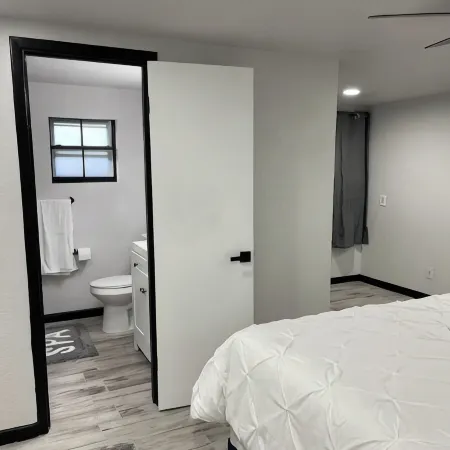 Modern 3 Bedroom 2 Bath Home Centrally Located!