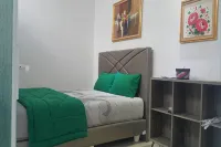 Royal Guest House Tasikmalaya - Homestays