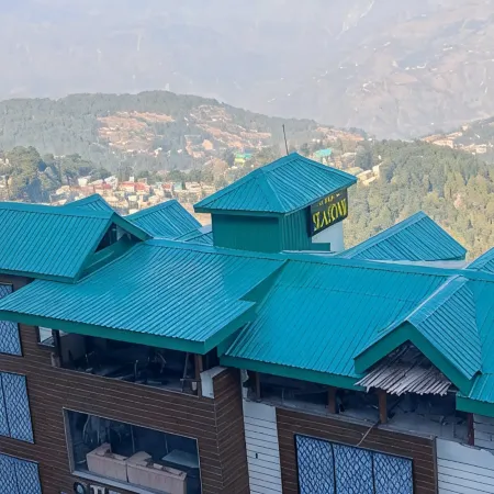 The Seasons Dalhousie - Best Valley View & Mountain View AC Hotel in Dalhousie