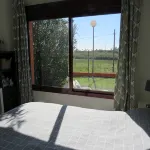 A spacious first floor with views of the vineyards and the sea.