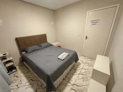 Residence with swimming pool and barbecue, very large and cozy house  호텔
