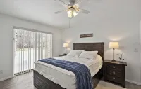 Peaceful Anchorage Retreat with Mountain Views - ที่มีอ่างอาบน้ำ
