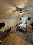 Renovated chalet just a walk down the hill to downtown Burnsville! Pet Friendly - Hytter